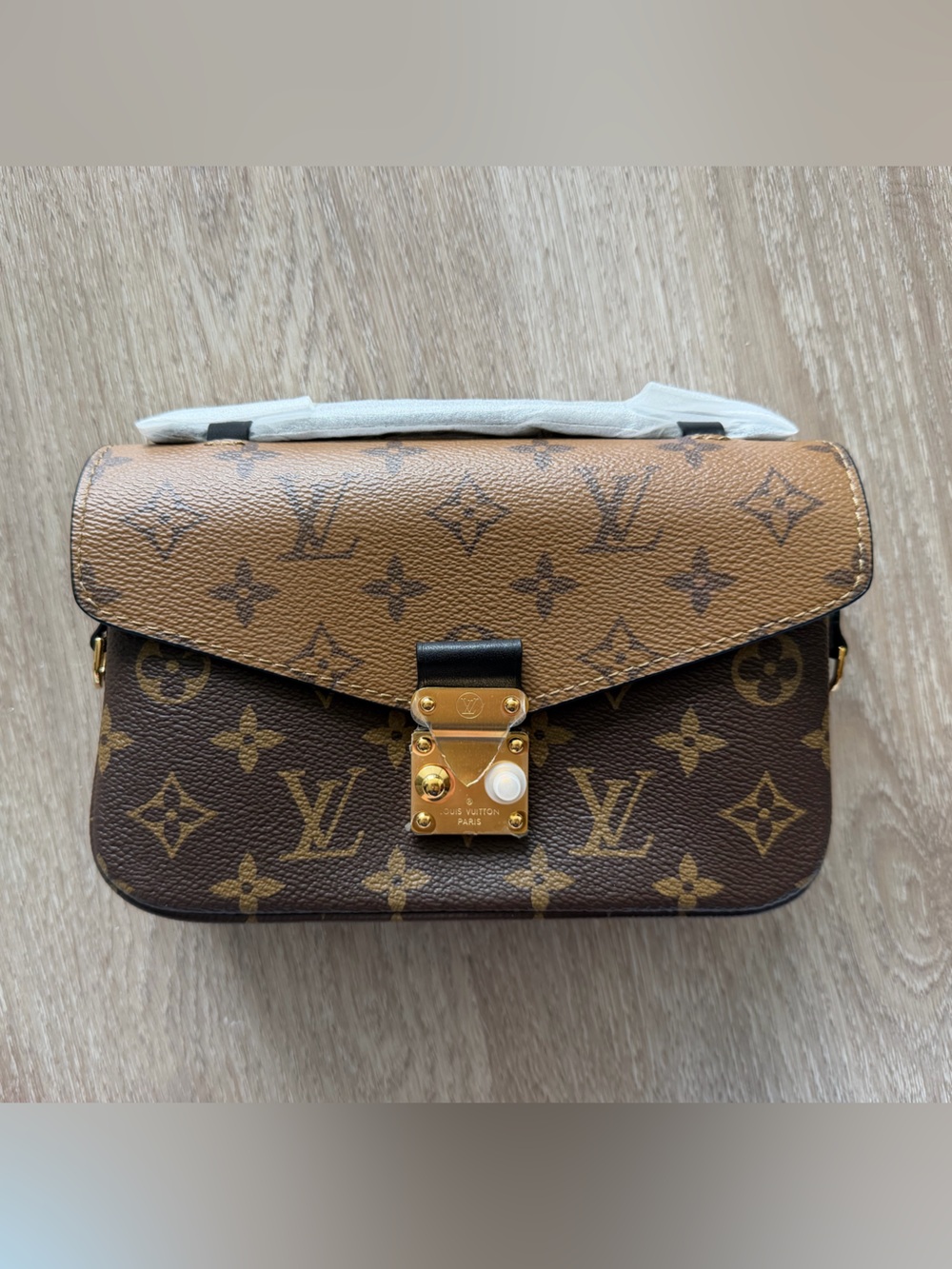 Louis Vuitton Pochette Metis Bag